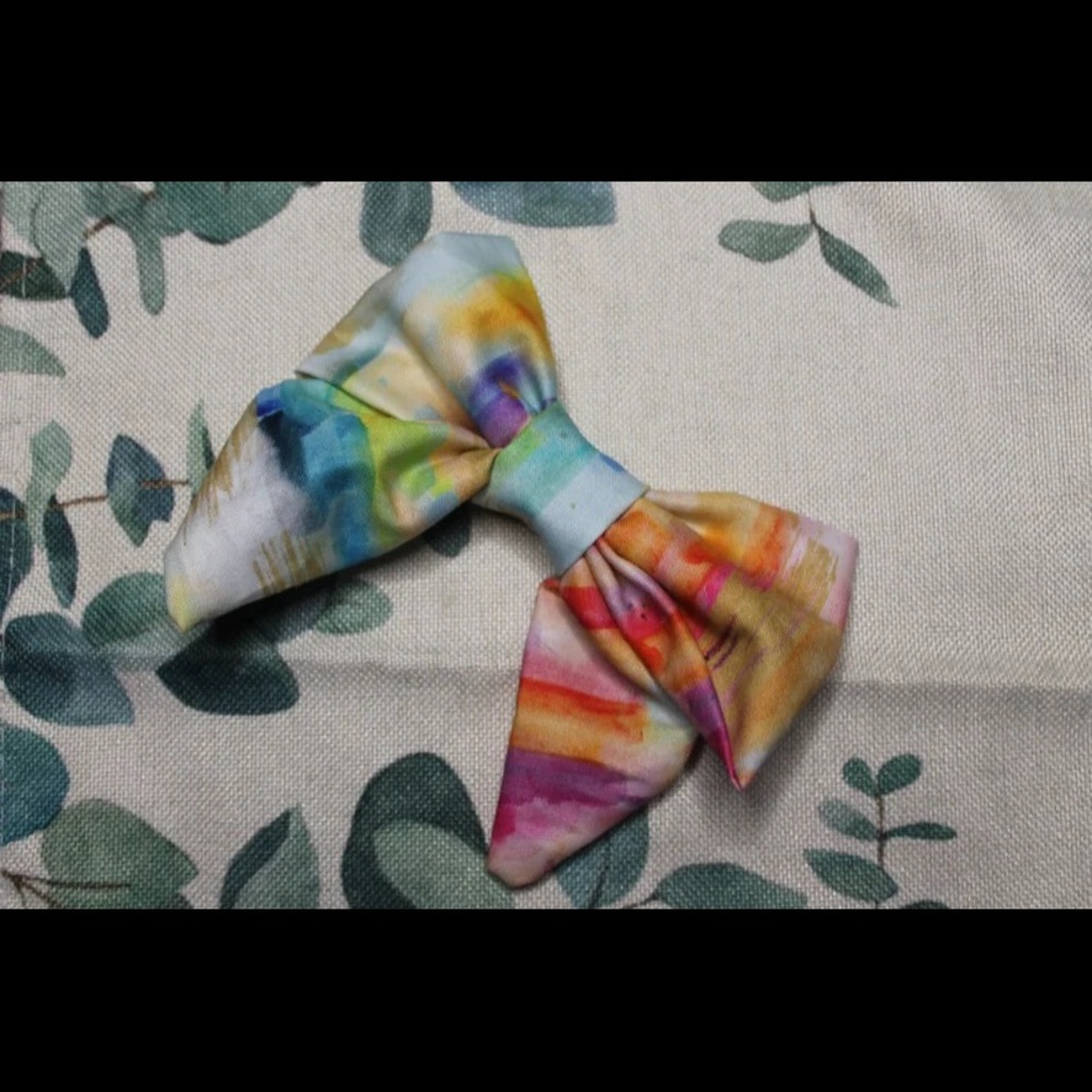Brushstroke Bow - Picture 2 of 3